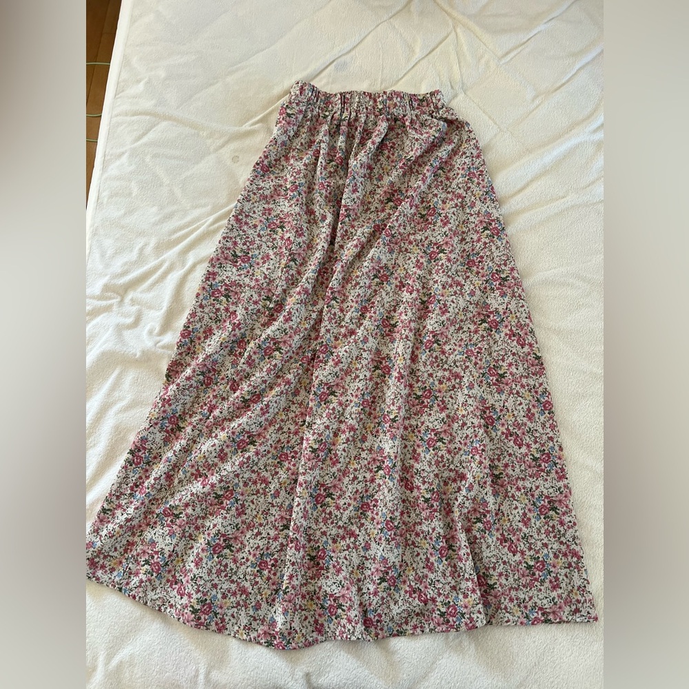 SHEIN Floral Print Fabric with Pink and Yellow Flowers